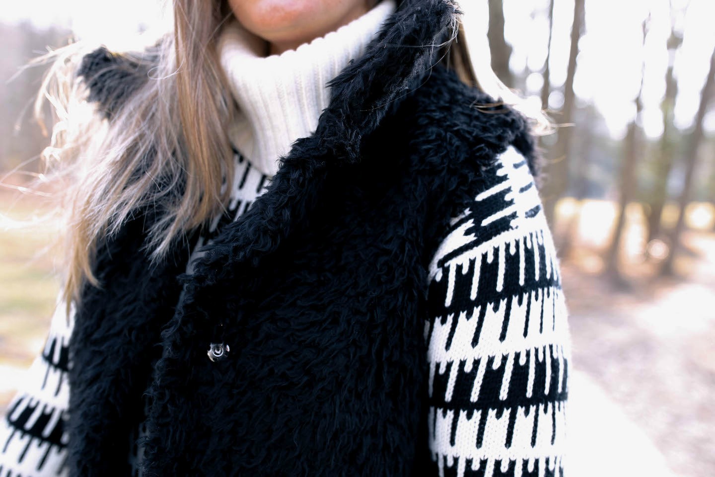 theory-faux-fur-vest